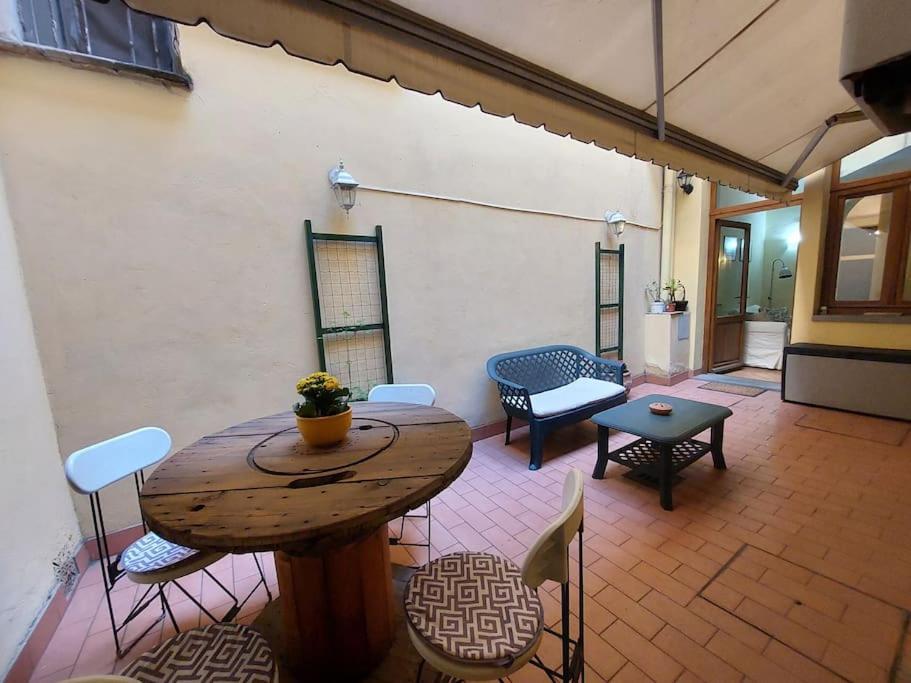 Laura Apartment In The Heart Of Florence Exterior photo